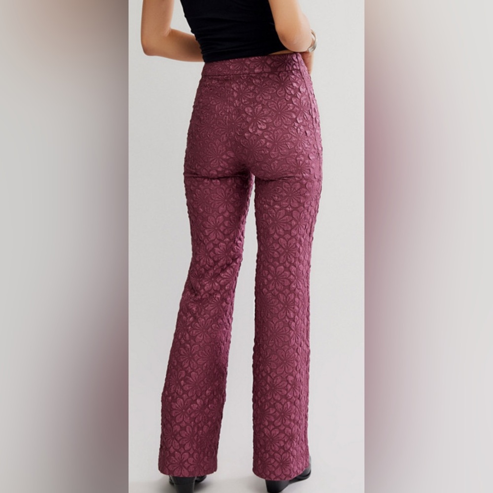 FREE PEOPLE Runaway Floral Flare Pants size 6 - Picture 4 of 15